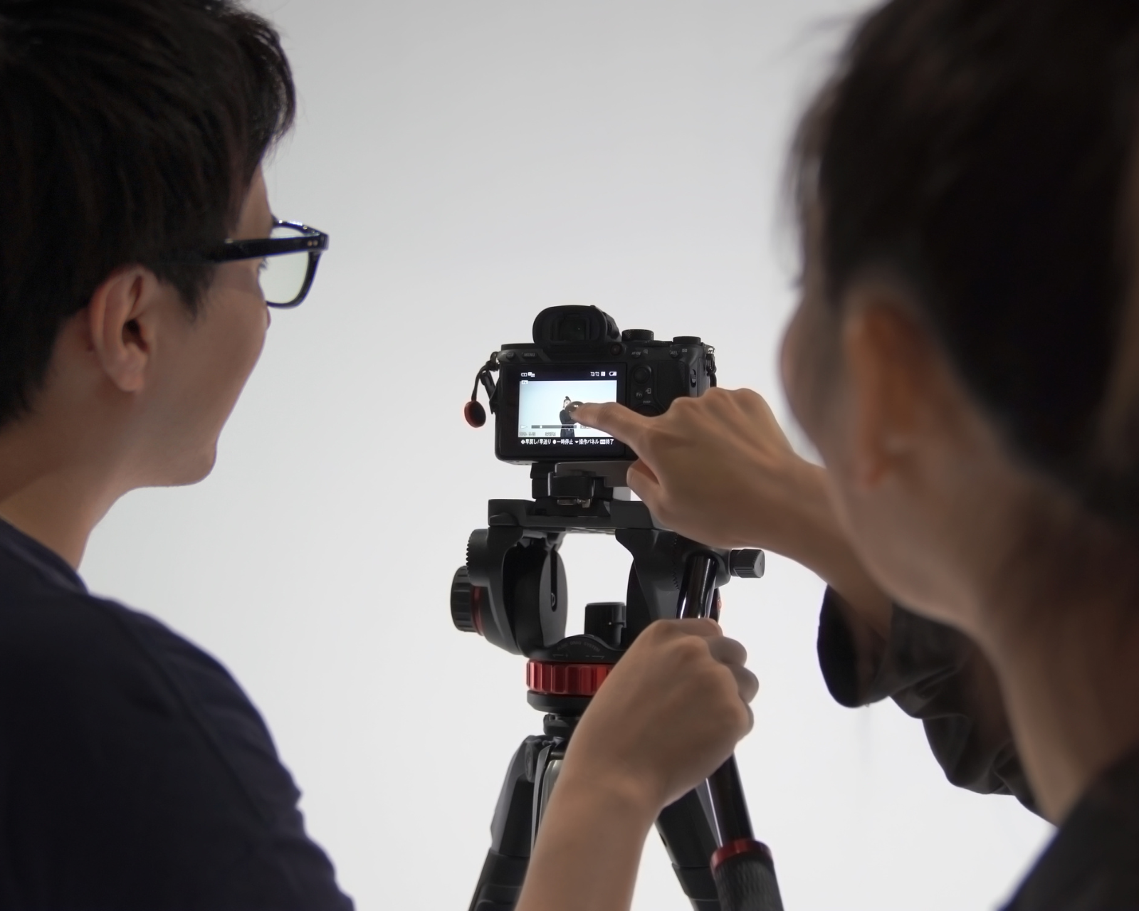 WEBディレクションの打ち合わせ風景